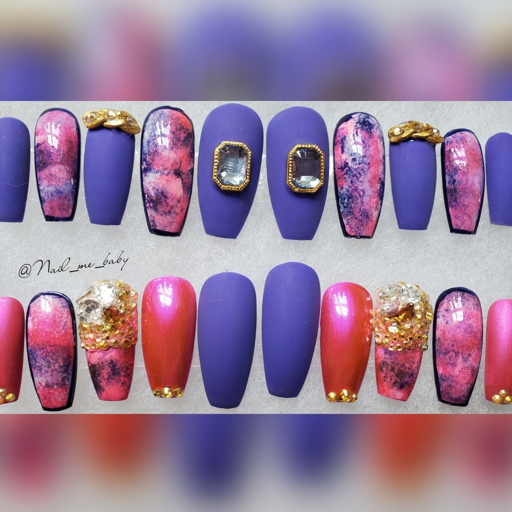 Luxurious press-on Nails